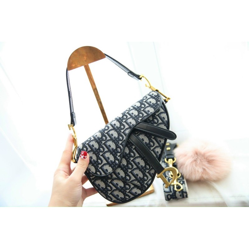 Túi đeo chéo yên ngựa di..or