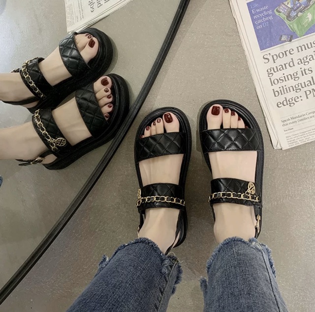 Sandal nữ,sandal học sinh,sandal 2 quai Zuashi kèm dây xích