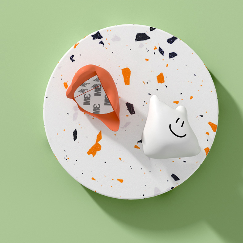 Bọc góc cạnh bàn bằng silicon bảo vệ an toàn cho bé