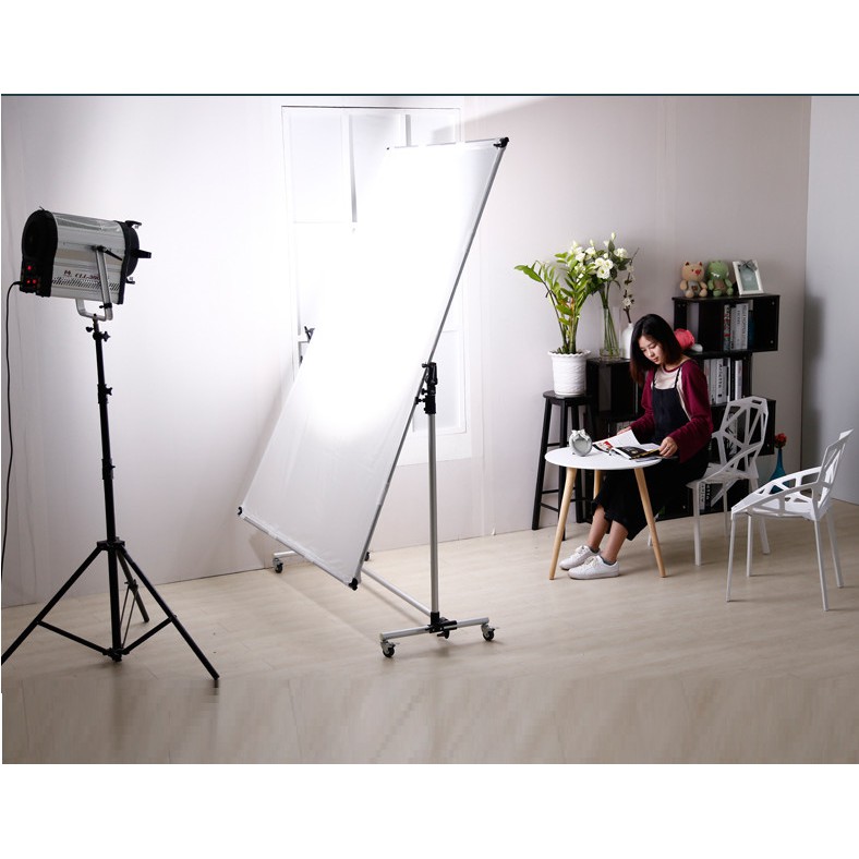 Bộ khung tản sáng 150x200m bánh xe 3 .1