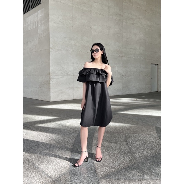 YU CHERRY | Đầm trễ vai hai tầng quanh ngực, Layered Ruffle Dress YD153