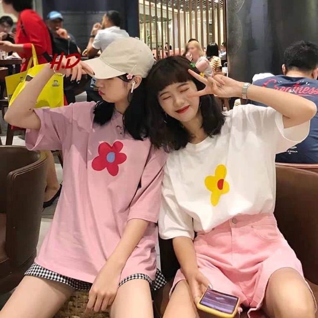 Áo thun nữ hoa năm cánh (HĐ)