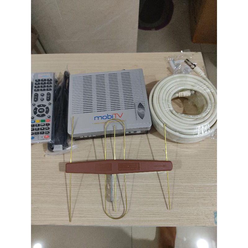 Đầu Thu Dvb t2  Mobi F6  kèm anten+dây 15m xem hơn 100 kênh miễn phí