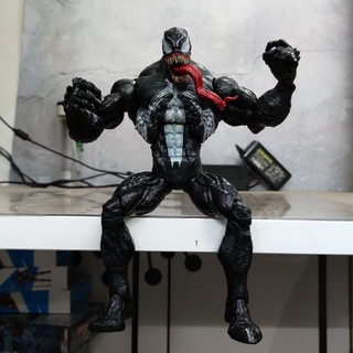 Mô Hình Nhân Vật Venom 30.48 cm