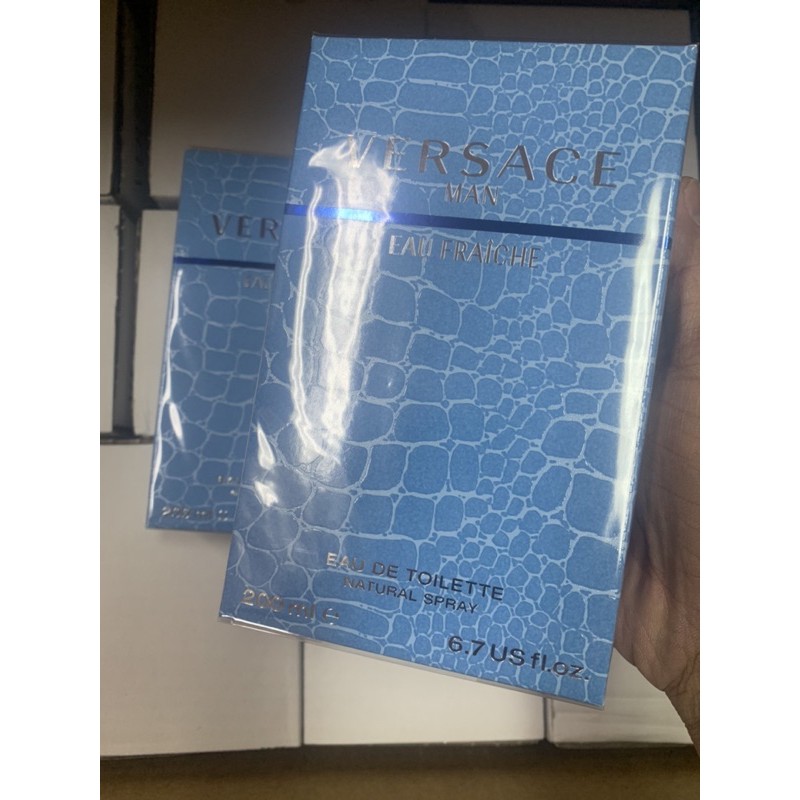 Nước hoa nam Versace man eau fraiche 200ml full seal SALE !