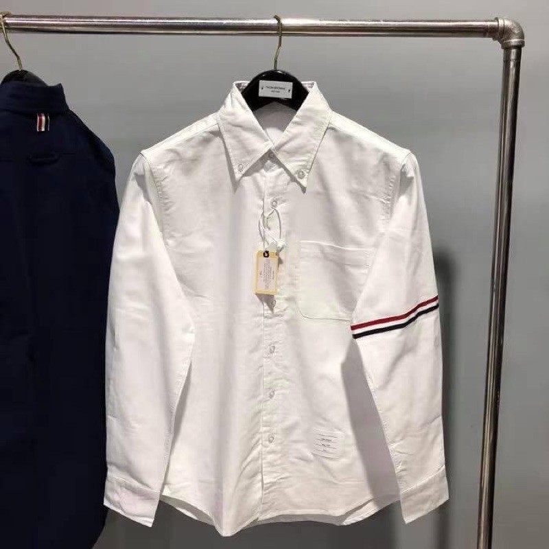 Sơ mi Thom Browne Viền Tay Trái