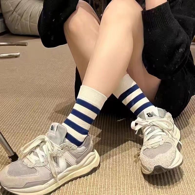 Set 10 Tất Thể Thao Họa Tiết Kẻ Sọc In Chữ C Màu Xanh NaVy Thời Trang Đường Phố Hàn Quốc