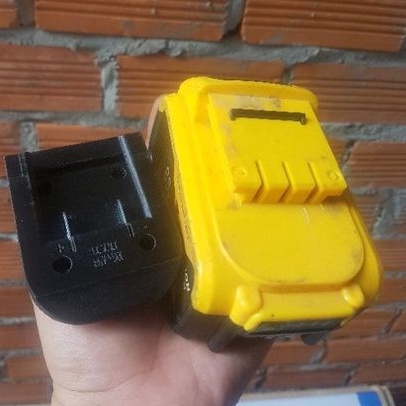 Đế lấy nguồn các loại pin máy khoan