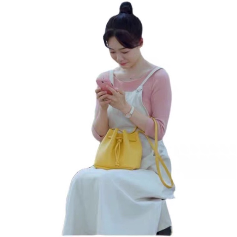 Túi Xách TỪ MỘNG KHIẾT Trong Phim Bí Mật Nơi Góc Tối