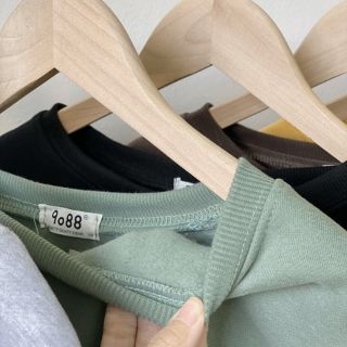 ÁO SWEATER TRƠN HOT HIT