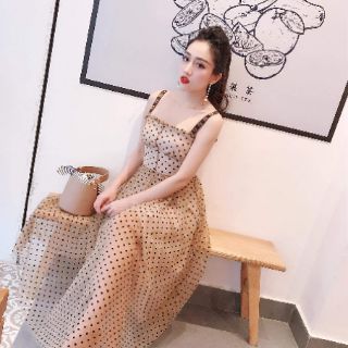 Váy von 2 dây chấm bi nhỏ