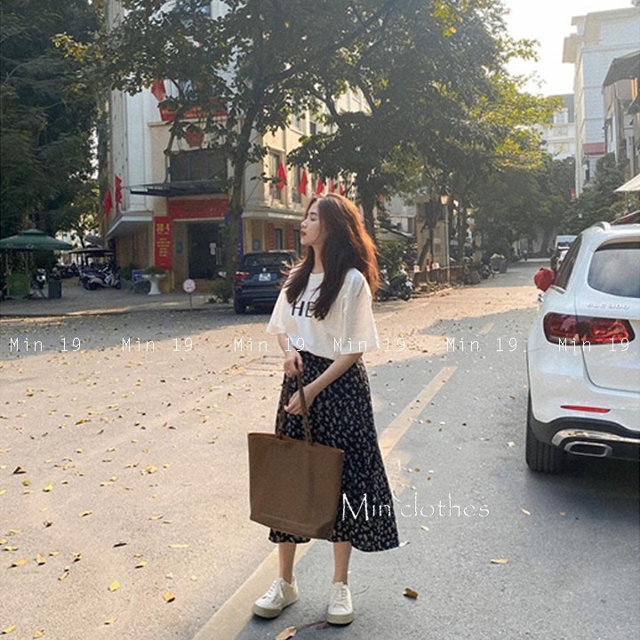Chân váy hoa nhí vintage dáng dài chữ a kiểu xếp ly cạp chun Hàn Quốc mặc đi chơi làm công sở màu trắng đen thời trang