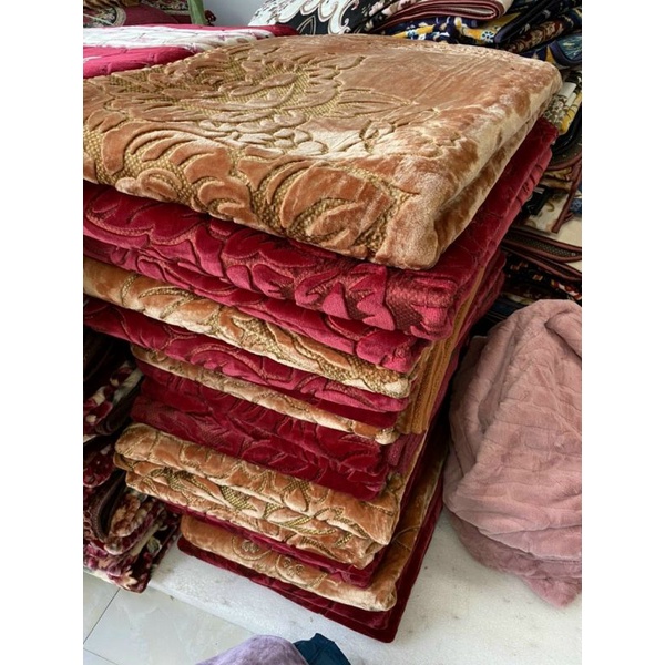 Thảm trải giường tuyết nhung cao cấp