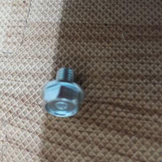 Ốc xe Dream (30k/ tất cả chỗ ốc này)