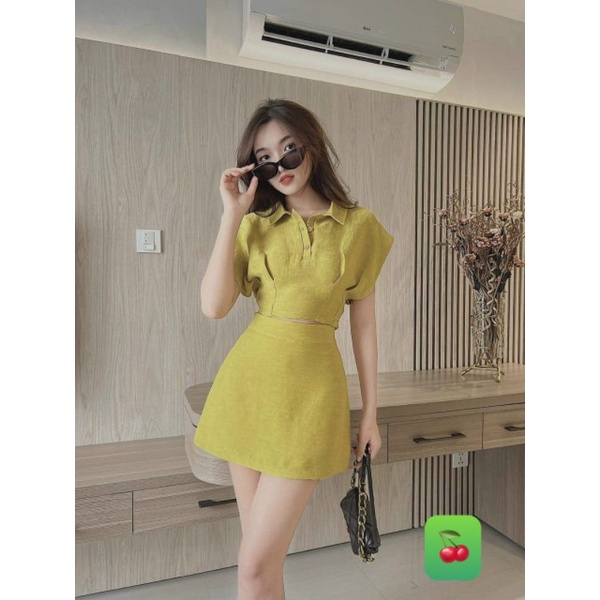 Set áo sơ mi croptop phối chân váy cùng màu