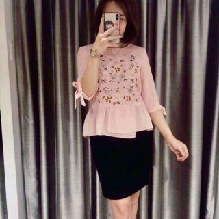 Combo áo thêu hoa, quần leging lửng