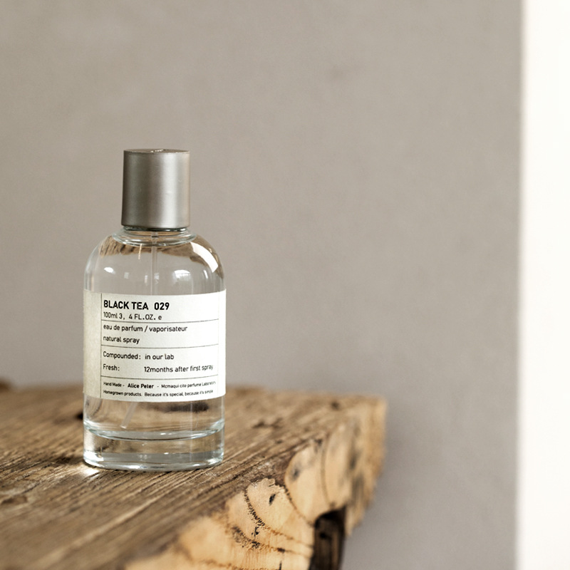 [Hàng mới về] Nước hoa dạng xịt hương gỗ đàn hương dung tích 100ml