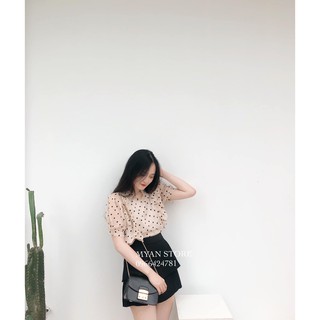 Áo sơ mi chấm bi cổ bèo 2 bên