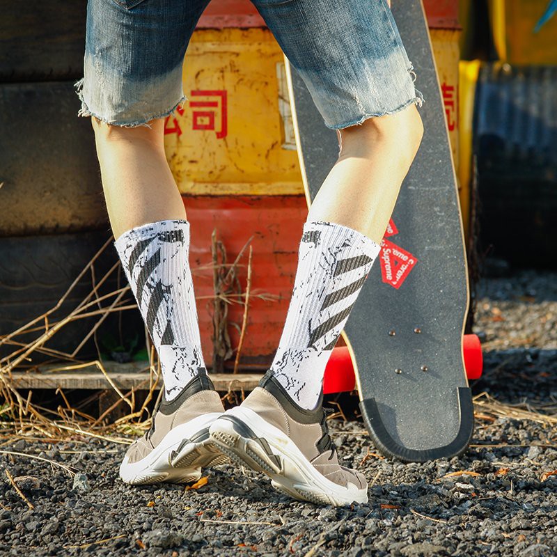 Vớ cổ trung phong cách hip hop