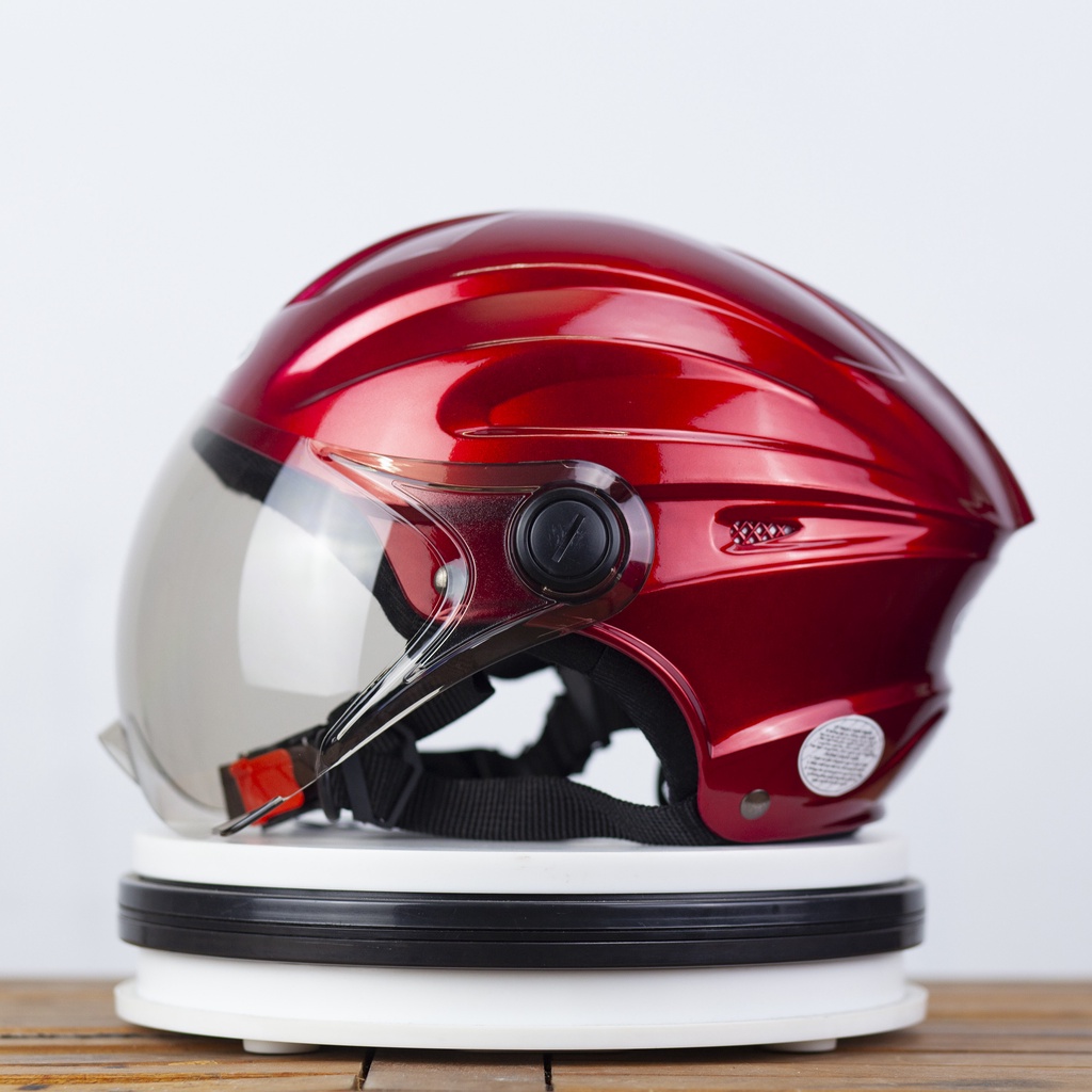 Mũ Bảo Hiểm Nửa Đầu GRO Helmet có kính, kiểu dáng thể thao cho nam và nữ, khóa kim loại chắc chắn - Đỏ Đô