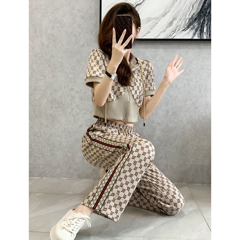 Bộ Đồ Thể Thao Áo Hoodie Tay Ngắn Phối Quần Ống Rộng Thời Trang Mùa Hè Cho Nữ