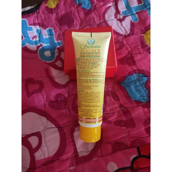 sữa rửa mặt hạt nghệ