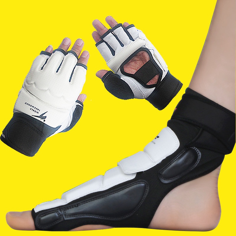 Bộ Dụng Cụ Bảo Vệ Tay Và Chân Khi Tập Taekwondo