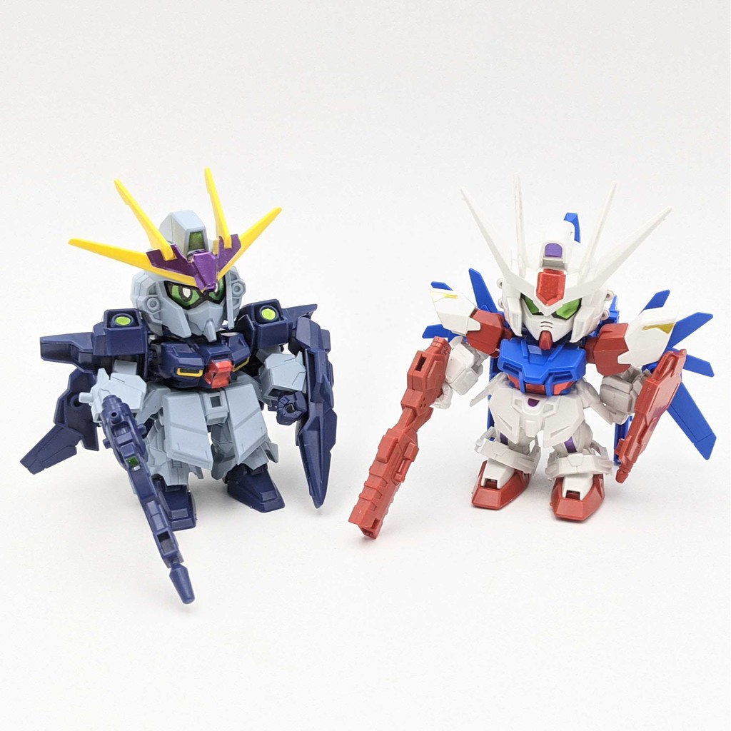 Mô hình lắp ráp Gundam SD Build Strike Full Package