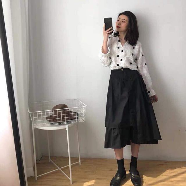 CHÂN VÁY ULAZZANG TẦNG DÁNG DÀI XÒE NỮ ĐEN TRẮNG | BigBuy360 - bigbuy360.vn