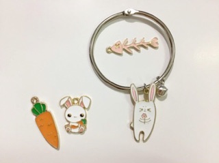 Kiềng phối charm hoạt hình