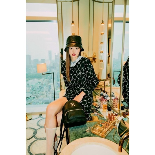 Balo  da nữ NY  Monogram Diamond Embo Mini  size 19 màu đen cá tính