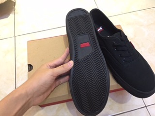 Giày levis