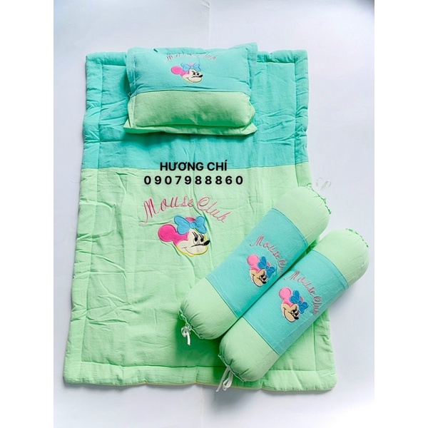 Bộ nệm gối kèm ôm đi nhà trẻ cho bé