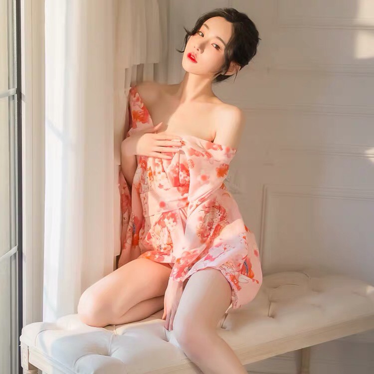 Đồ ngủ cosplay sexy thiếu nữ Nhật Bản hoa anh đào + quần chip G string 806