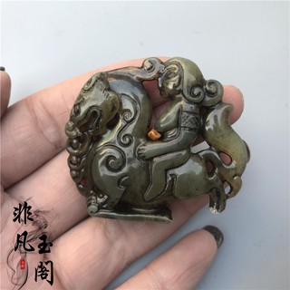 Mặt dây chuyền bằng ngọc bích kiểu cổ xưa dễ thương