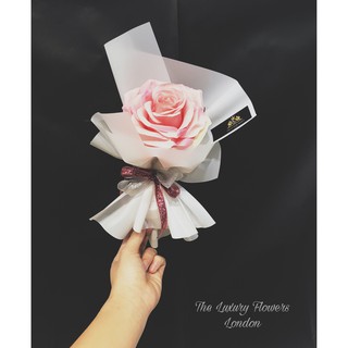 Bó hoa hồng đơn giấy trắng