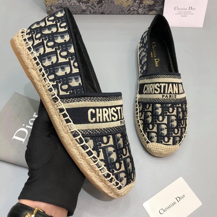 Giày Slipon cói Dior họa tiết monogram