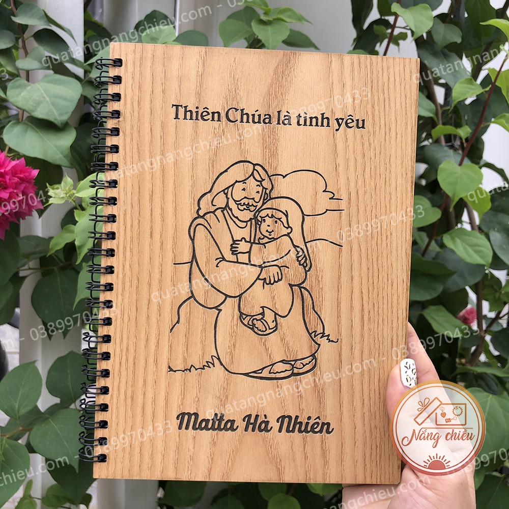Quà tặng sinh nhật ý nghĩa, sổ tay bìa gỗ khắc hình chúa theo yêu cầu, giá rẻ, gáy lò xo, bìa gỗ khắc