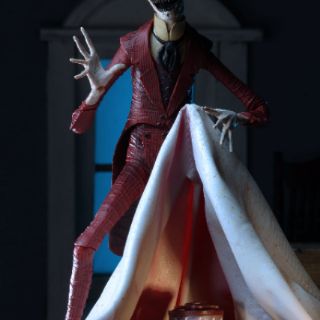 NECA Ultimate Crooked Man có sẵn
