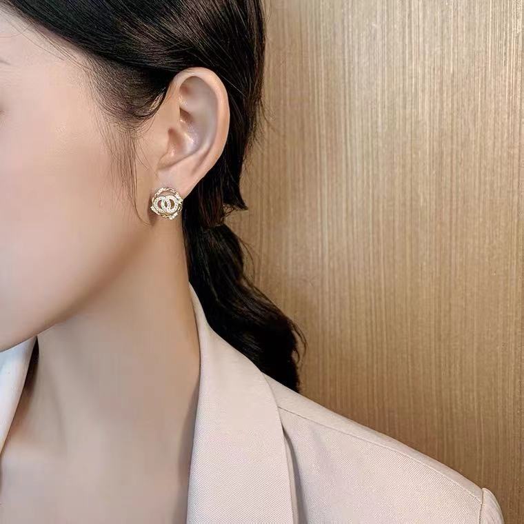 Đôi khuyên tai nhỏ phong cách Hàn Quốc xinh xắn thời trang dành cho nữ