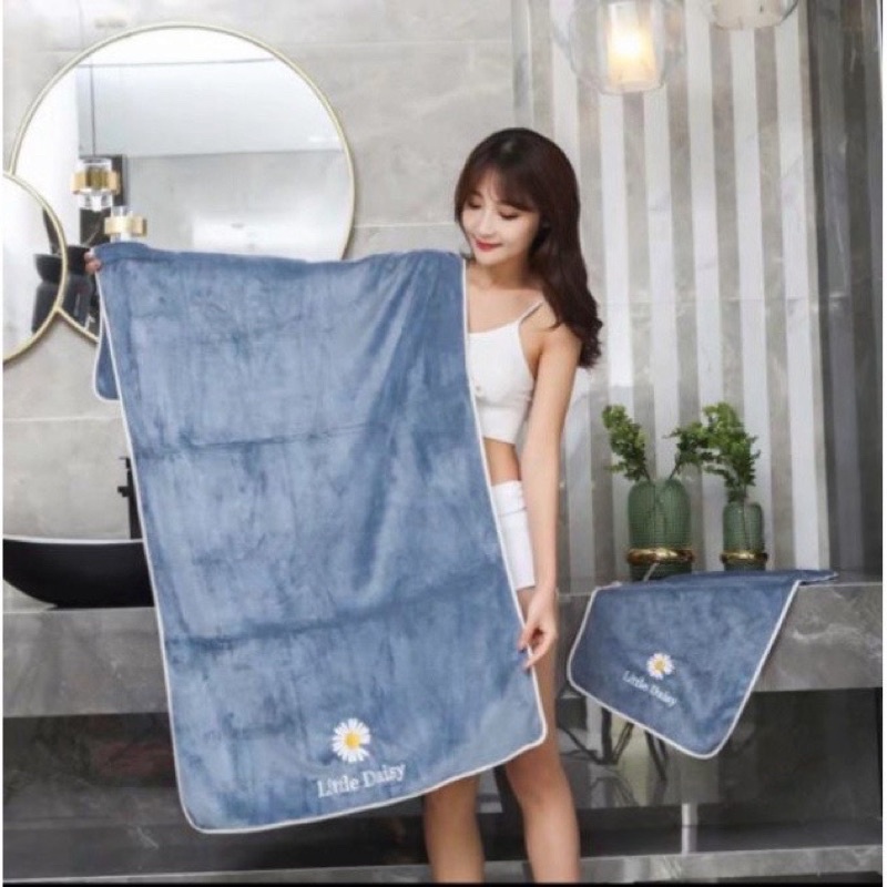 set 2 khăn(1 khăn tắm to và 1 khăn mặt) hoạ tiết hoa cúc