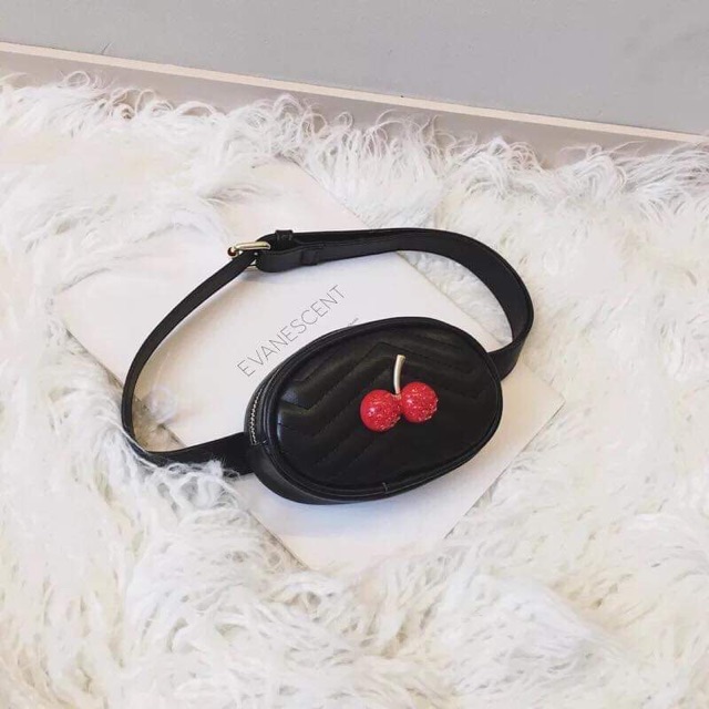 Túi đeo bụng em bé