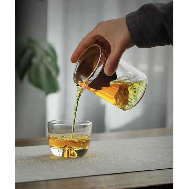 Tống chuyên trà bằng thủy tinh chịu nhiệt Borosilicate cao cấp