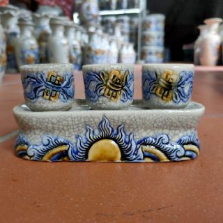 Kỷ ngai men rạn nổi