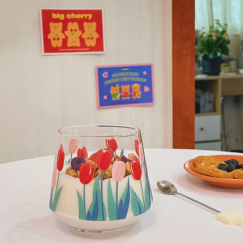 Ly thủy tinh uống nước họa tiết hoa tulip đơn giản phong cách retro đáng yêu