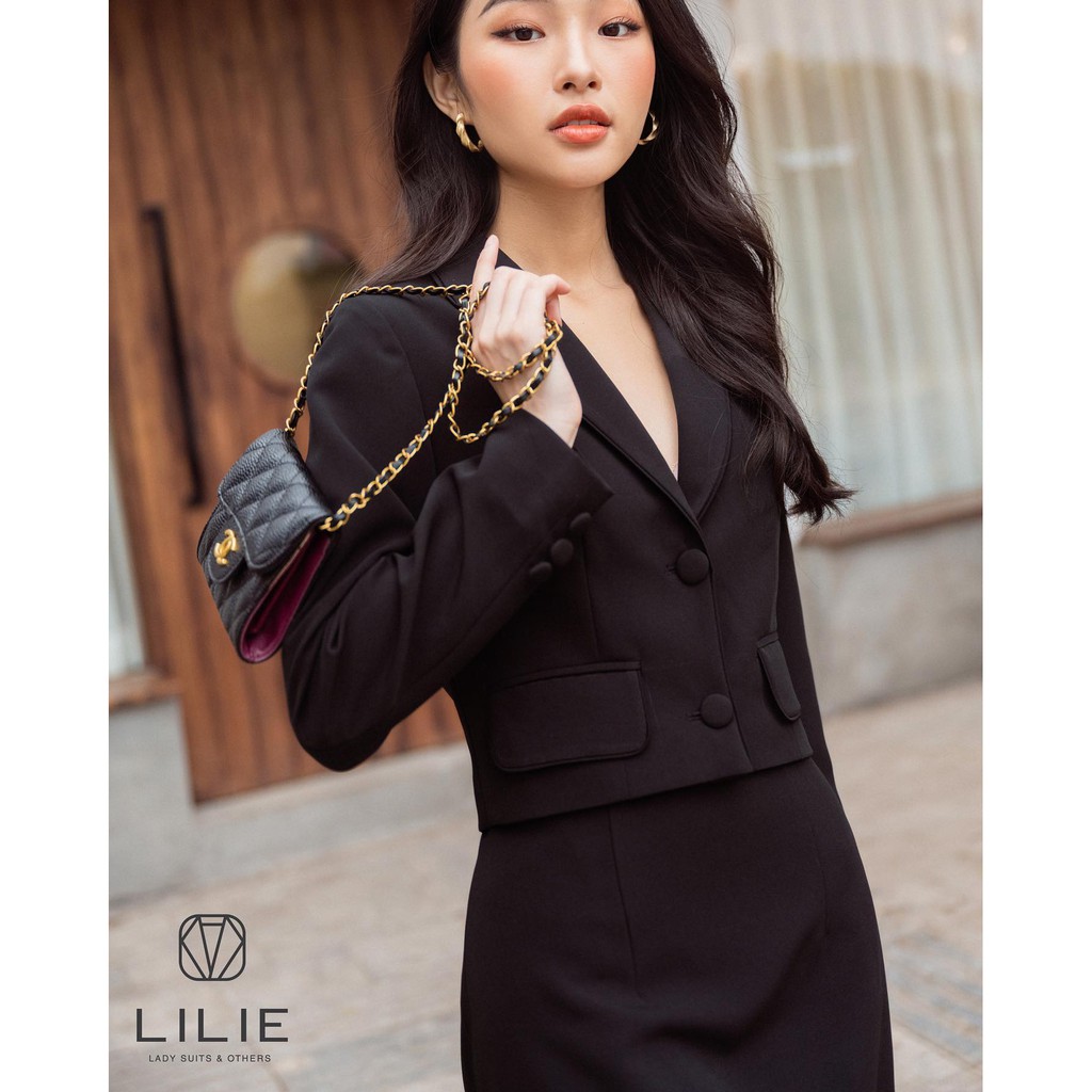 Set Blazer 2 cúc croptop + chân váy | BigBuy360 - bigbuy360.vn