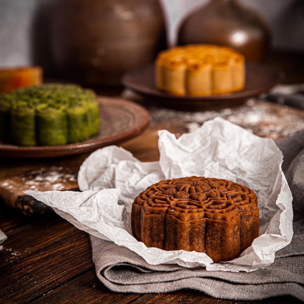 Bánh Nướng Nhân Chocolate Rhum Nho 150g - Bánh Trung Thu Chia Mooncake 2022