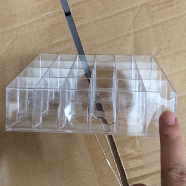 Thanh lý khay son 24 ô loại mỏng nứt, vỡ 