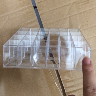 Thanh lý khay son 24 ô loại mỏng nứt, vỡ