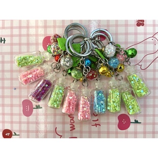 Set 2 móc khoá thuỷ tinh lục lạc